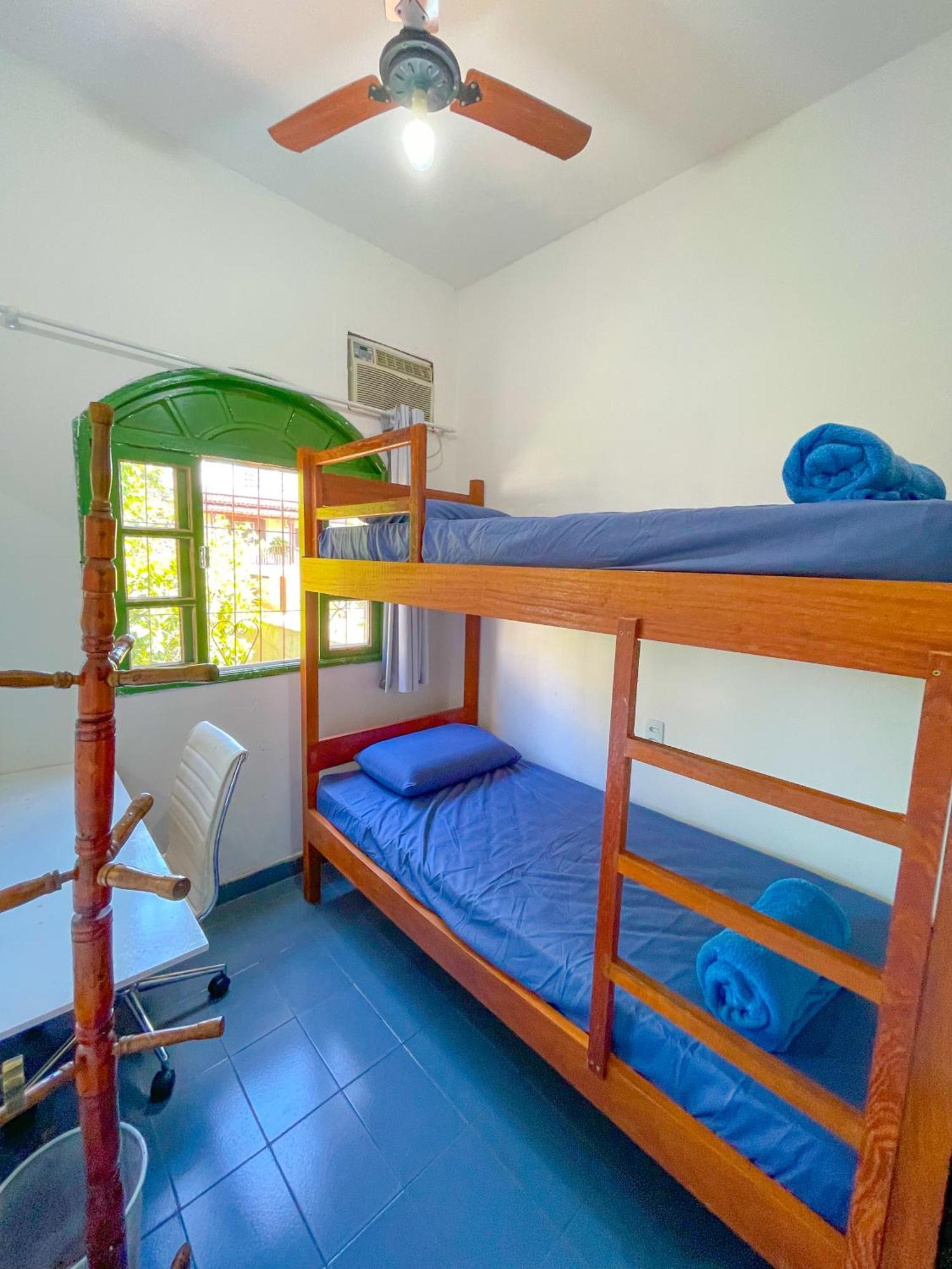 Onca Da Praia Hostel Vitoria Luaran gambar
