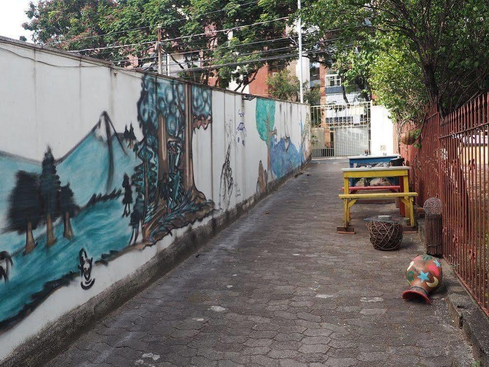 Onca Da Praia Hostel Vitoria Luaran gambar